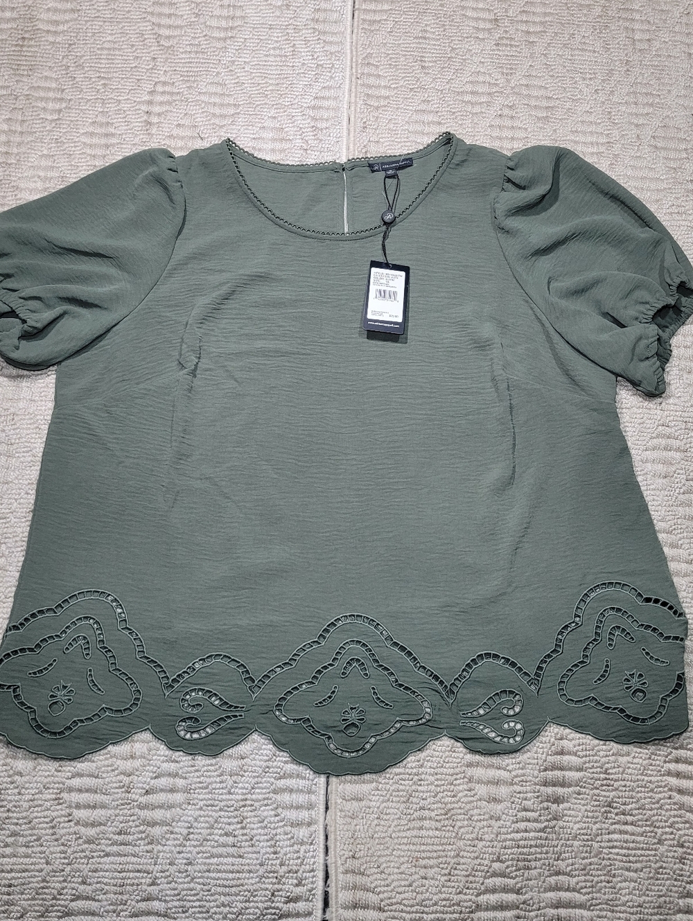 NWT Adrianna Papell Olive Green Puff Sleeve Top Scalloped Eyelet Hem 1X